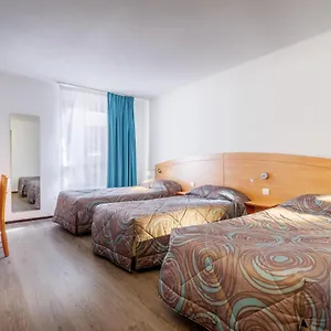 ariane-lourdes.midi-pyreneeshotels.com/